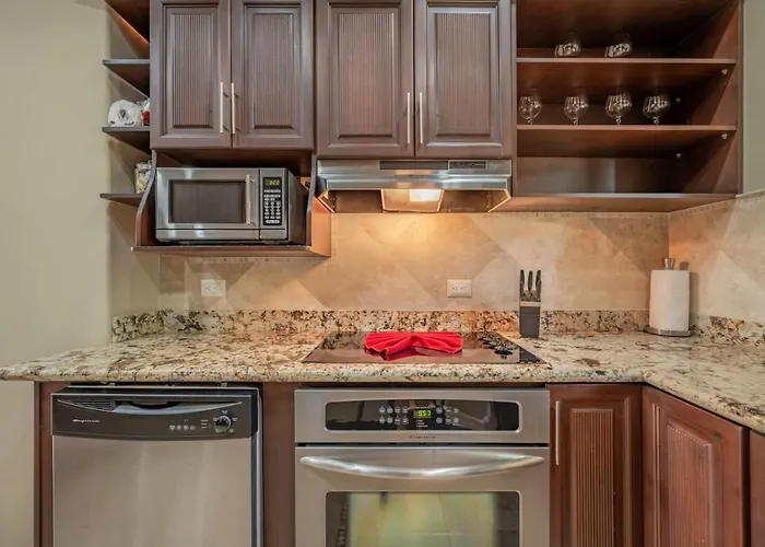 La Diria, Location, Walk To And Shops * Tamarindo